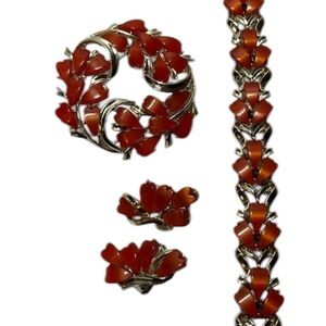 Vintage CORO red lucite thermoset leaf wreath brooch, earrings, & bracelet.